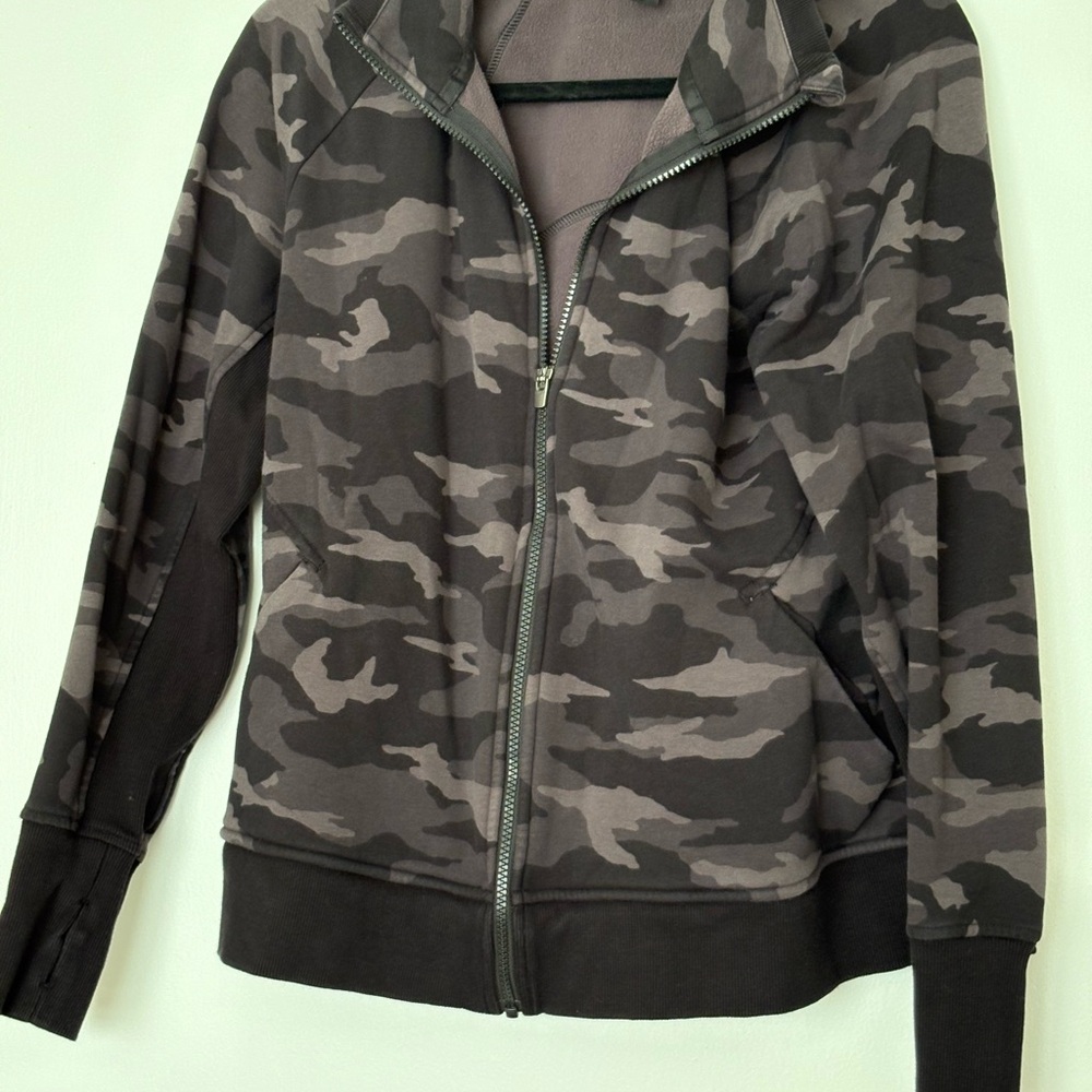 Athleta Women’s Camo Fleece Jacket Size L